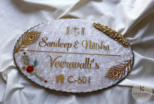 Luxury Oval Resin Nameplate with Golden Acrylic Font & Floral Design | Custom Home Name Board | Couple & Family