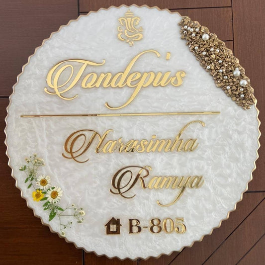 Imperial Pearl Resin Nameplate – Luxury Gold Finish with Embedded Flowers