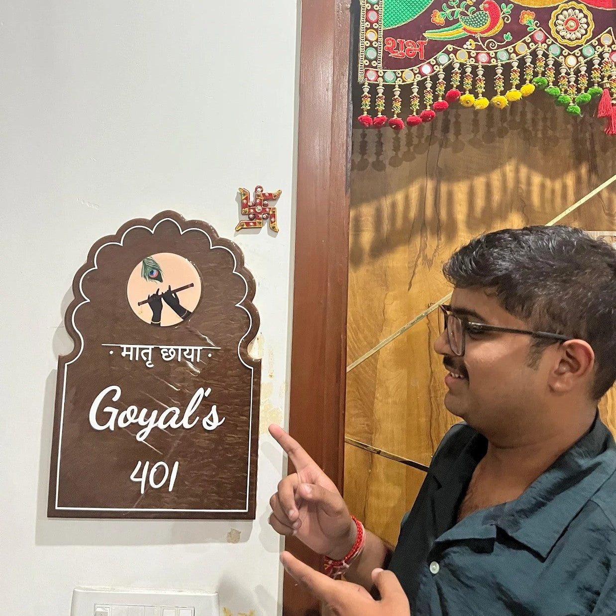 Brown Resin Nameplate with 3D Acrylic Letters & Wooden Base – Customizable